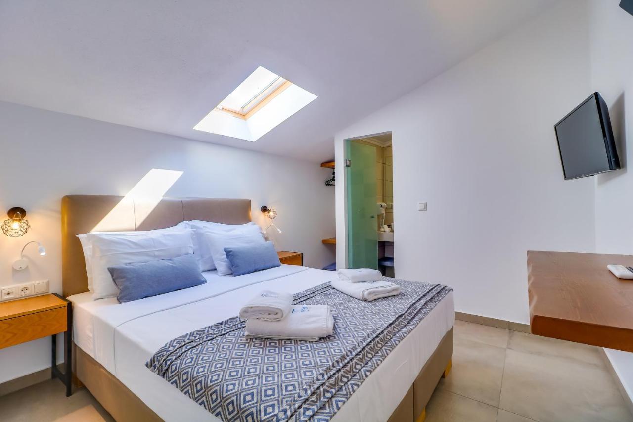 Theros Villas & Suites Chrysi Ammoudia Bagian luar foto