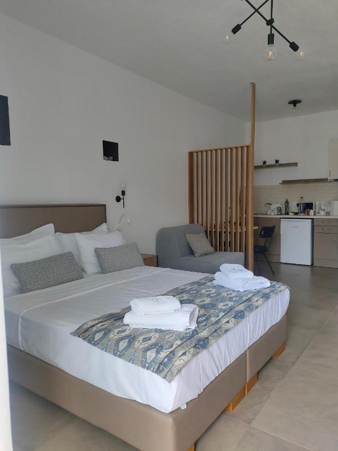 Theros Villas & Suites Chrysi Ammoudia Bagian luar foto